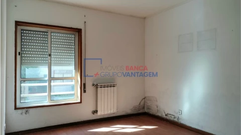 Apartamento T2 para Venda em Mafamude e Vilar do Paraíso