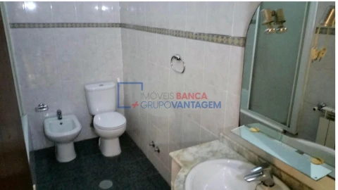Apartamento T2 para Venda em Mafamude e Vilar do Paraíso