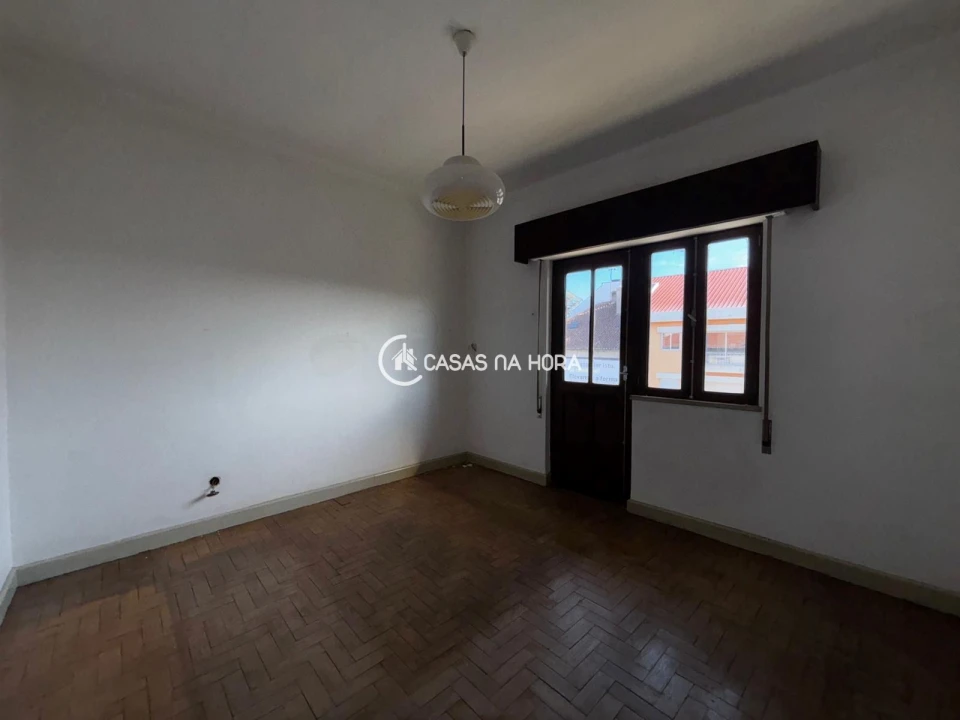 Apartamento T2 para Venda em Viseu Foto 7