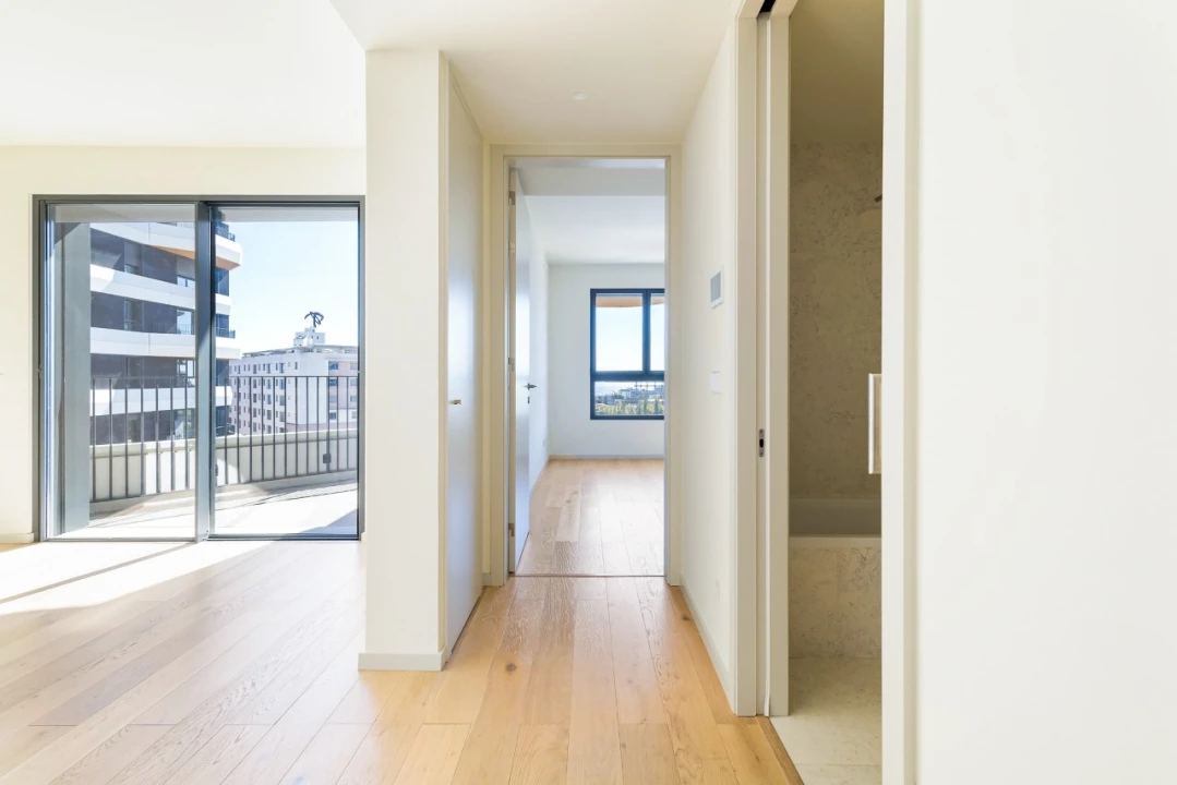 Apartamento T1 para Venda em Parque das Nações Foto 9