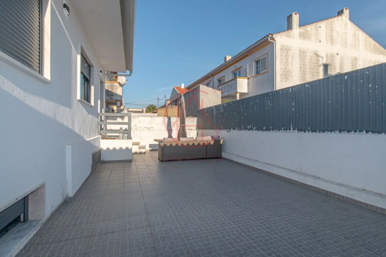 Moradia T4 para Venda em Quinta do Conde Foto 24