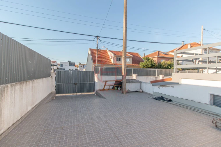 Moradia T4 para Venda em Quinta do Conde Foto 29