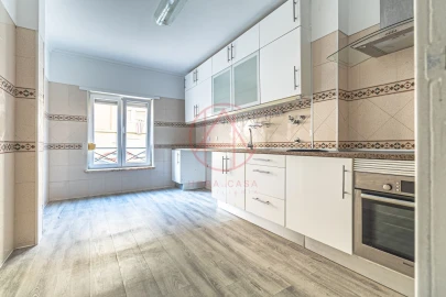 Apartamento T3 para Venda em Quinta do Conde