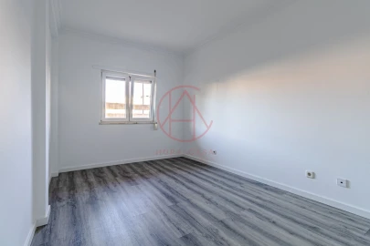 Apartamento T3 para Venda em Quinta do Conde