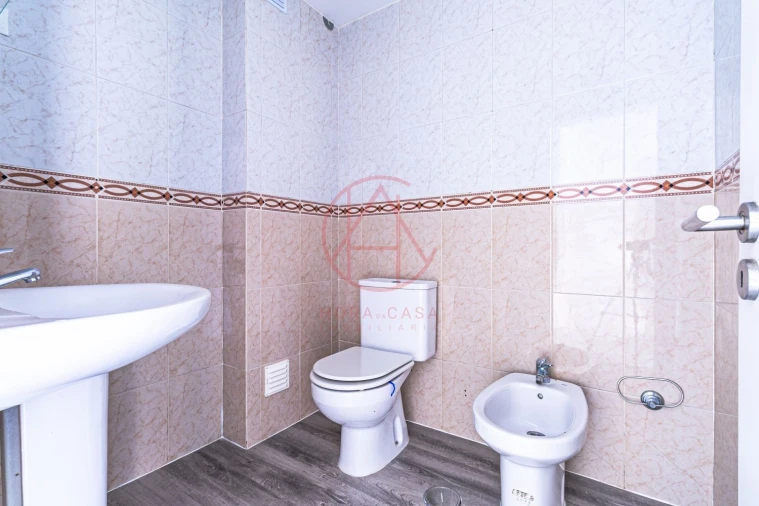 Apartamento T3 para Venda em Quinta do Conde Foto 9