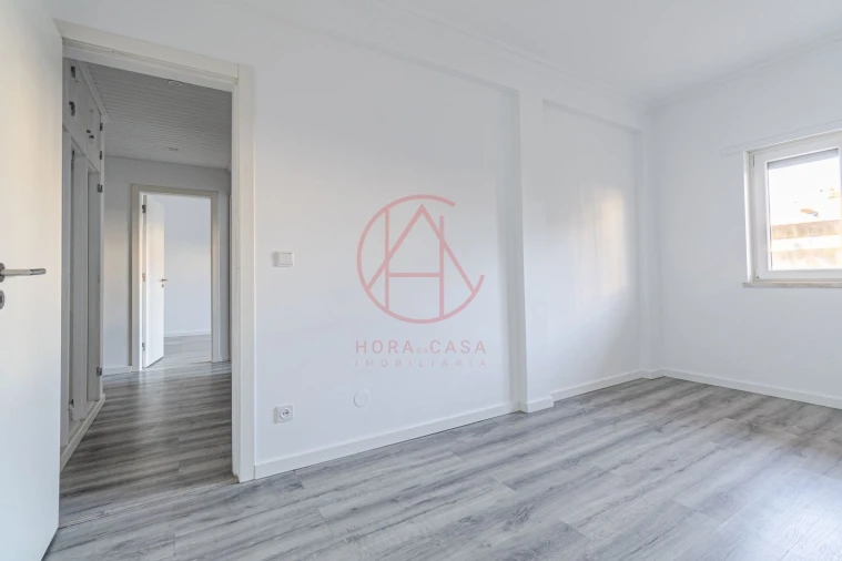 Apartamento T3 para Venda em Quinta do Conde Foto 18