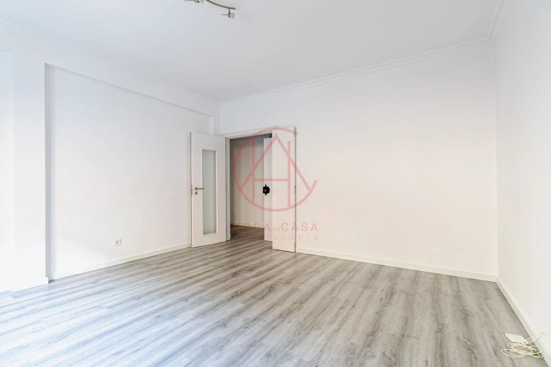 Apartamento T3 para Venda em Quinta do Conde Foto 5