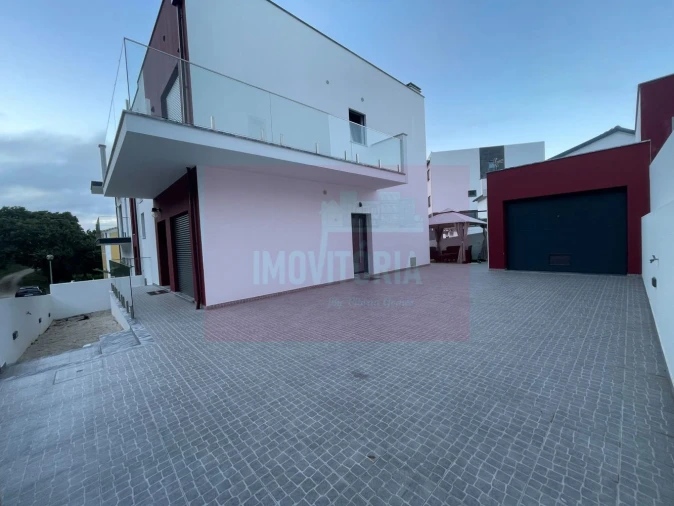 Moradia T3 para Arrendamento em Lousa Foto 5