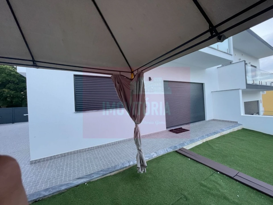 Moradia T3 para Arrendamento em Lousa Foto 6