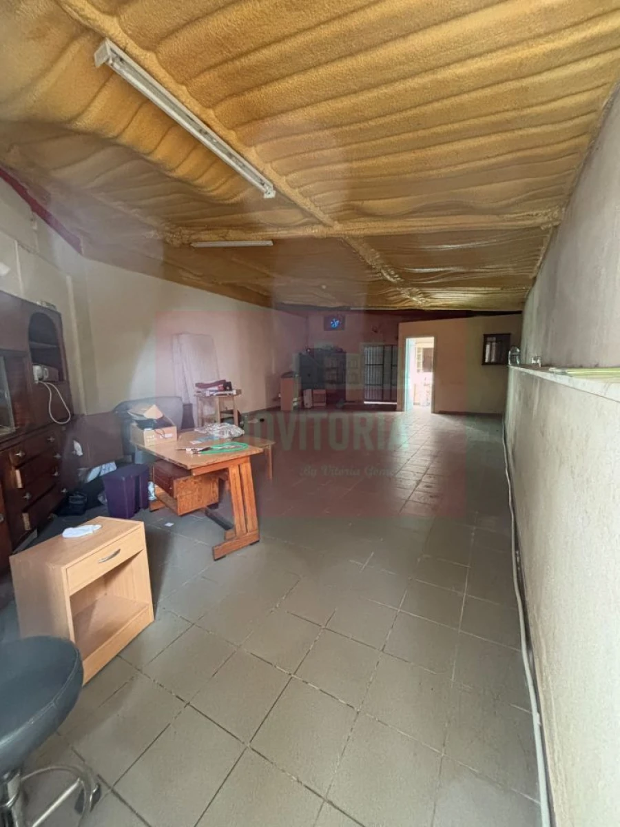 Loja para Arrendamento em Lousa Foto 6