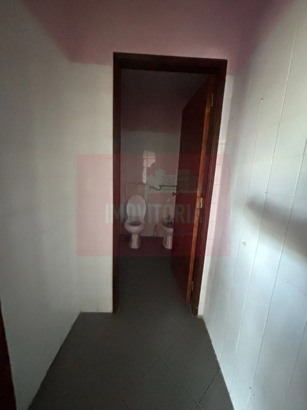 Loja para Arrendamento em Lousa Foto 9