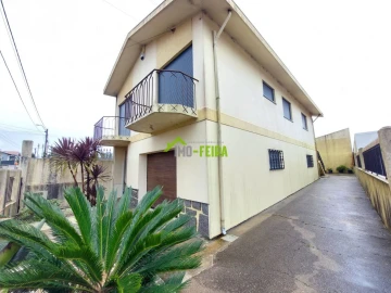 Moradia T3 para Venda em Maceda