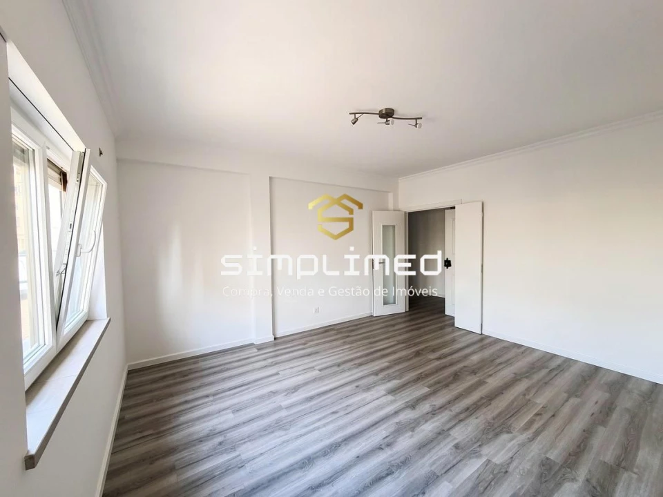 Apartamento T3 para Venda em Quinta do Conde Foto 25