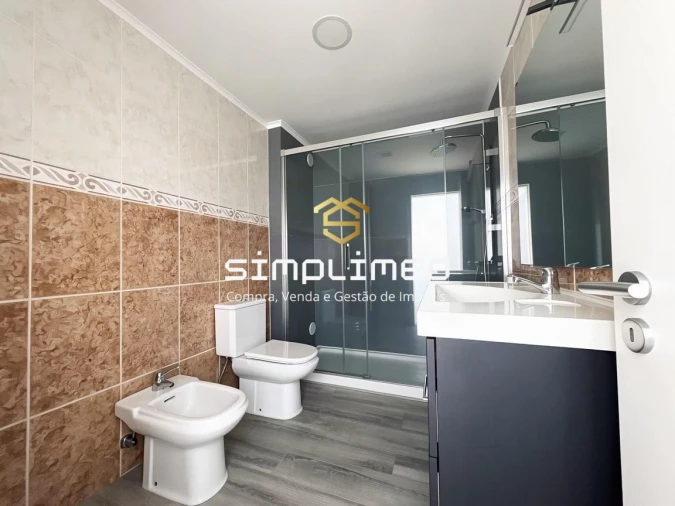 Apartamento T3 para Venda em Quinta do Conde Foto 19