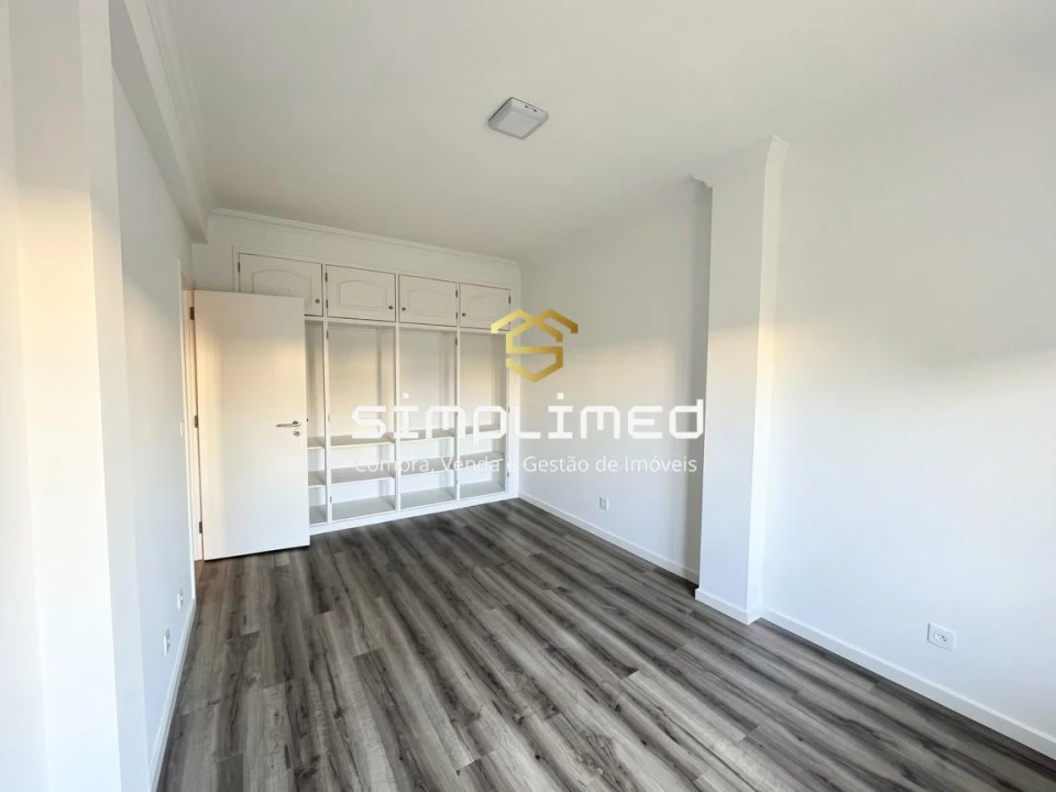 Apartamento T3 para Venda em Quinta do Conde Foto 15