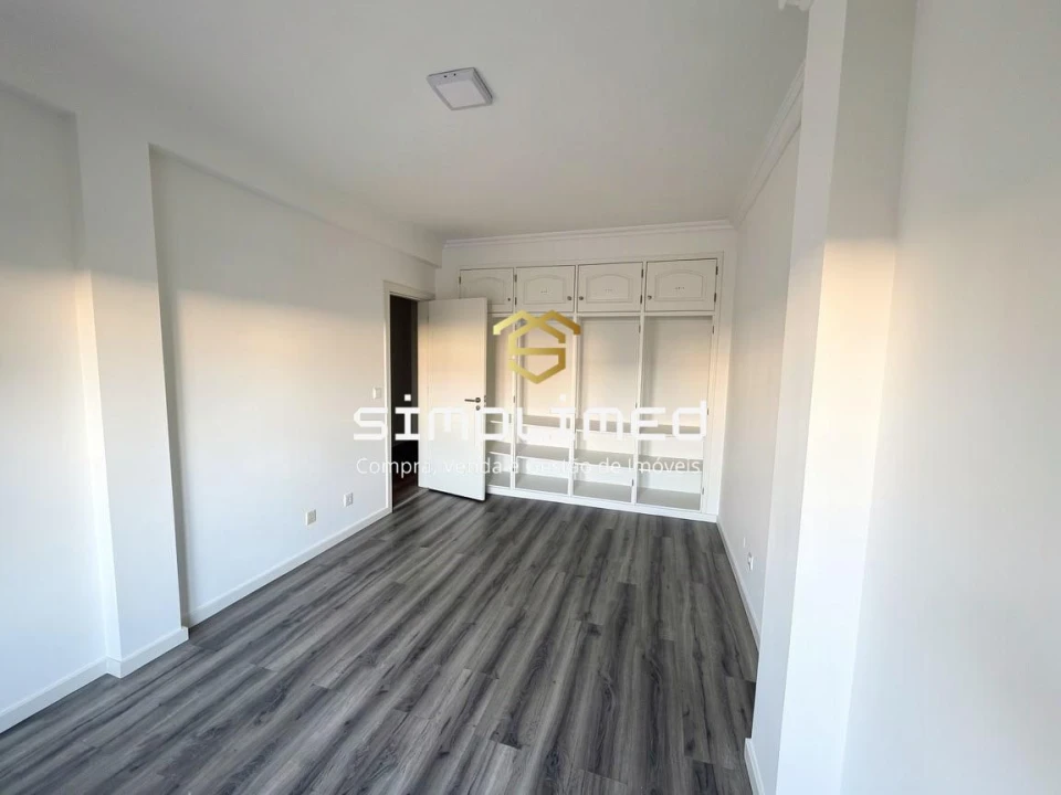 Apartamento T3 para Venda em Quinta do Conde Foto 16