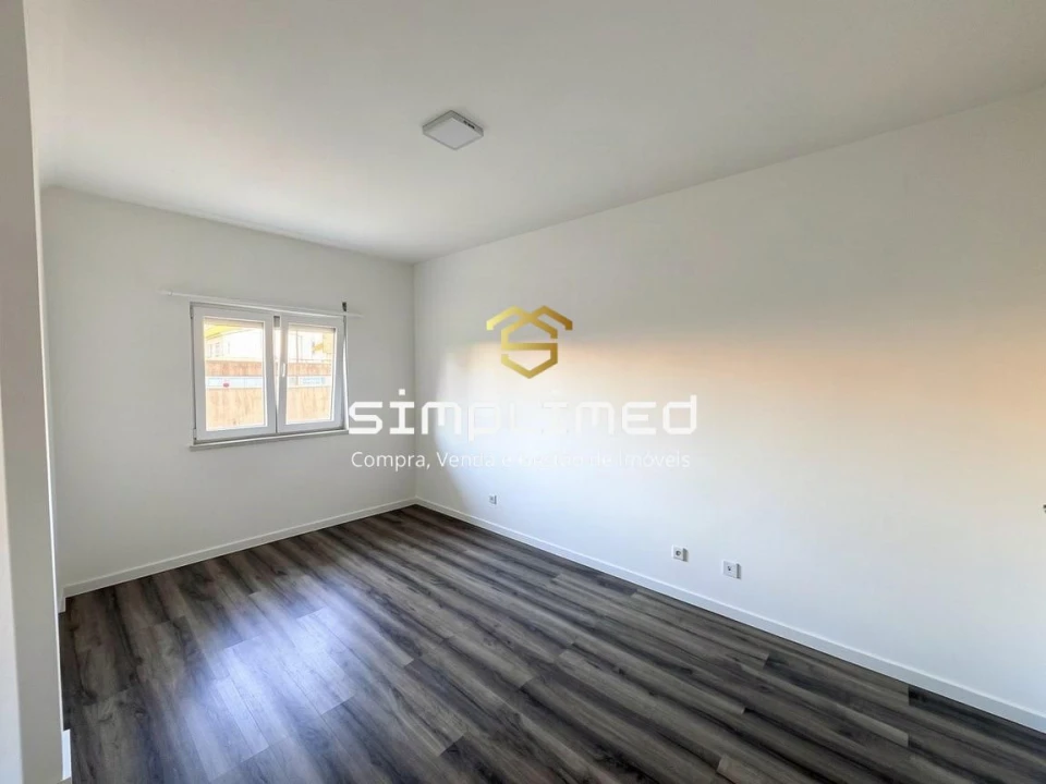 Apartamento T3 para Venda em Quinta do Conde Foto 13