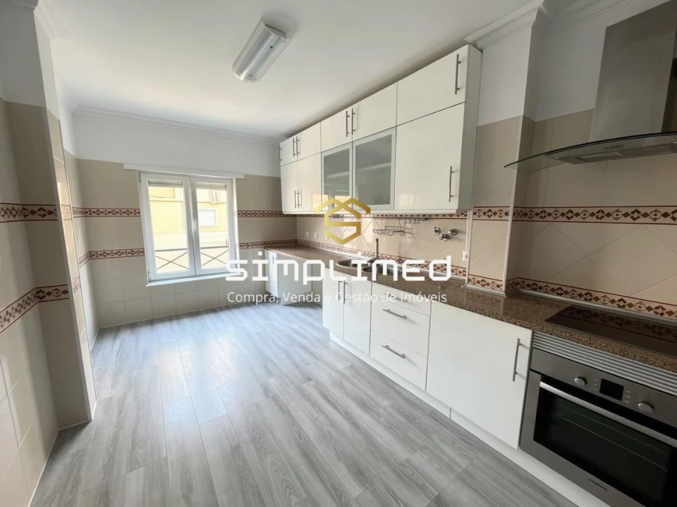 Apartamento T3 para Venda em Quinta do Conde Foto 1