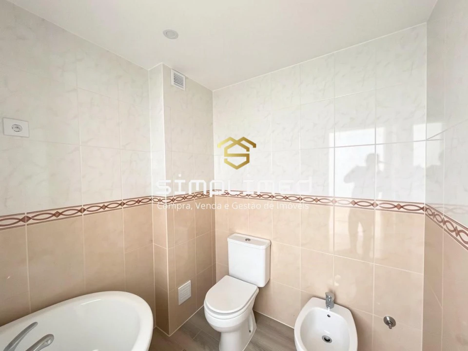 Apartamento T3 para Venda em Quinta do Conde Foto 21