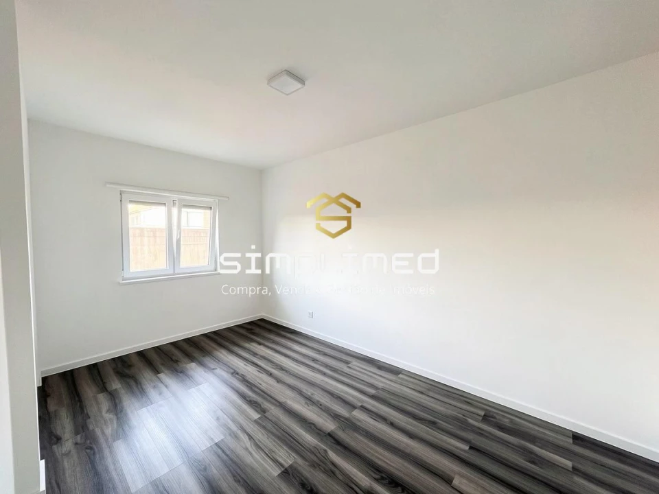 Apartamento T3 para Venda em Quinta do Conde Foto 9