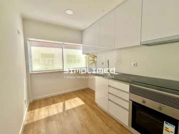 Apartamento T1 para Venda em Baixa da Banheira e Vale da Amoreira