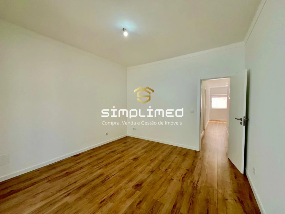 Apartamento T1 para Venda em Baixa da Banheira e Vale da Amoreira Foto 13