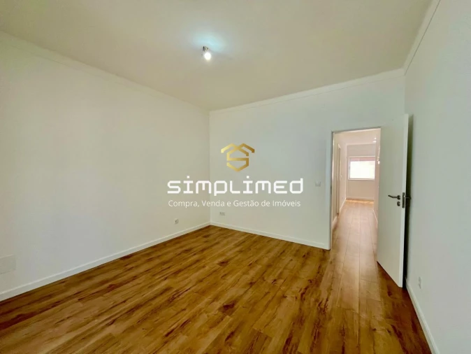 Apartamento T1 para Venda em Baixa da Banheira e Vale da Amoreira Foto 13