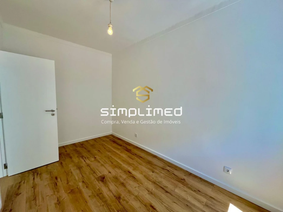 Apartamento T1 para Venda em Baixa da Banheira e Vale da Amoreira Foto 10