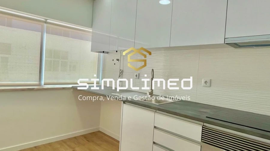 Apartamento T1 para Venda em Baixa da Banheira e Vale da Amoreira