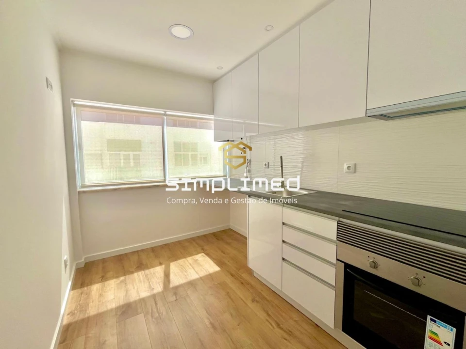 Apartamento T1 para Venda em Baixa da Banheira e Vale da Amoreira Foto 3