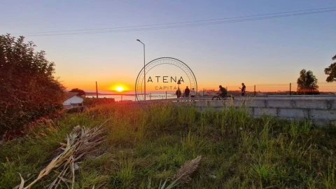 Terreno para Venda em Santa Marinha e São Pedro da Afurada