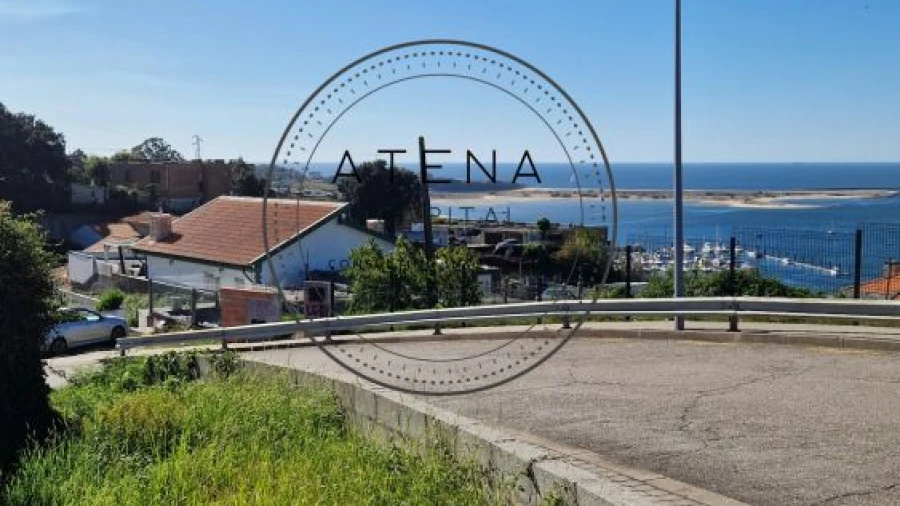 Terreno para Venda em Santa Marinha e São Pedro da Afurada