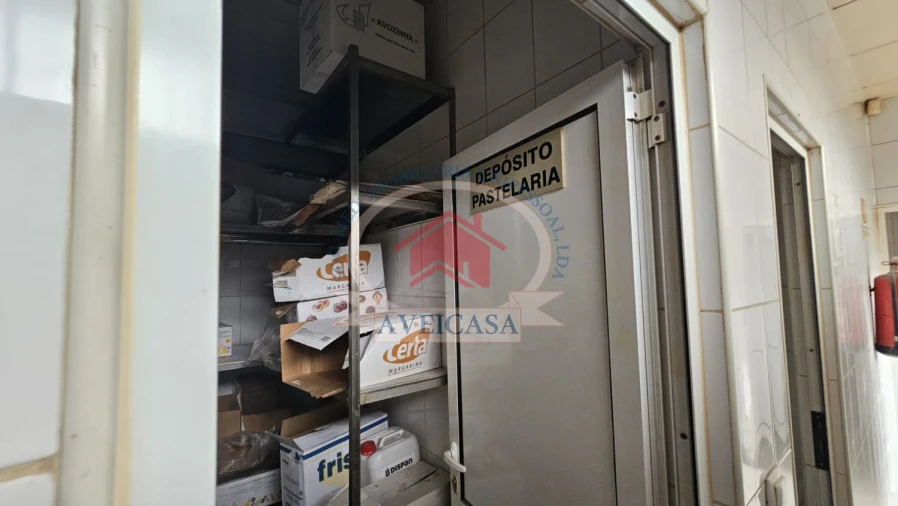 Loja para Trespasse em Oliveira do Bairro Foto 7