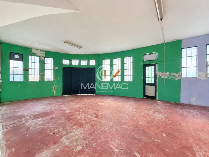 Garagem para Arrendamento em Oliveira do Douro Foto 7