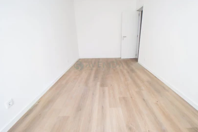 Apartamento T2 para Venda em Falagueira-Venda Nova