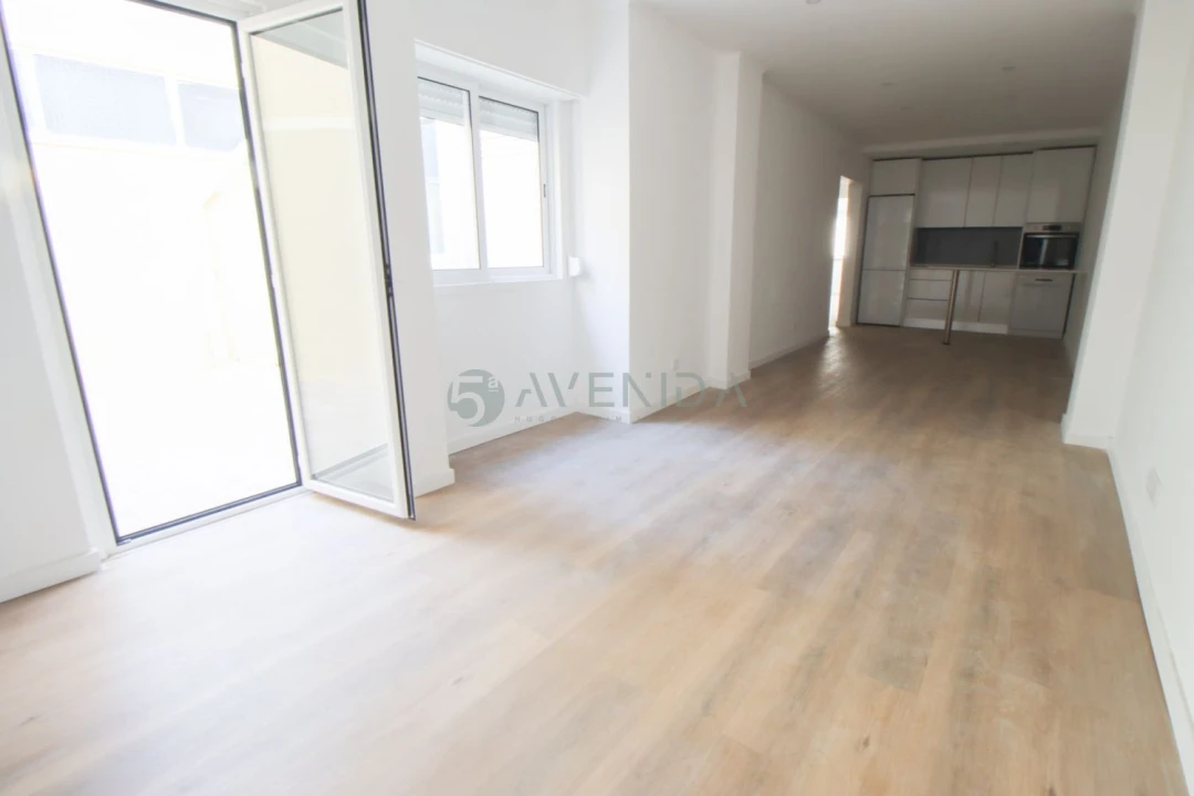 Apartamento T2 para Venda em Falagueira-Venda Nova Foto 1