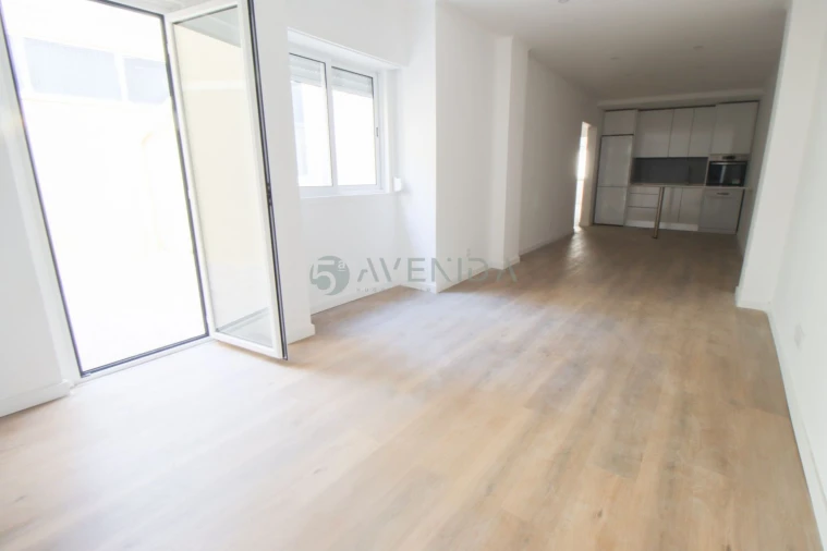 Apartamento T2 para Venda em Falagueira-Venda Nova Foto 12