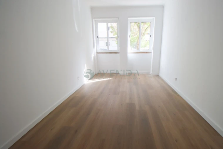Apartamento T2 para Venda em Falagueira-Venda Nova Foto 15