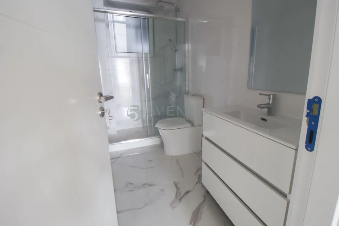 Apartamento T2 para Venda em Falagueira-Venda Nova Foto 14