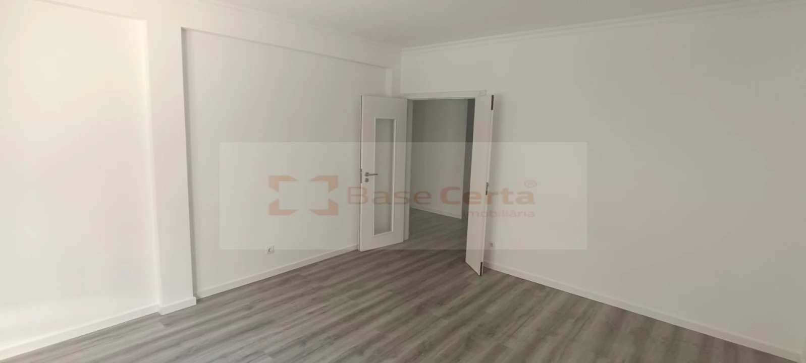 Apartamento T3 para Venda em Quinta do Conde Foto 3