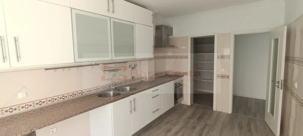 Apartamento T3 para Venda em Quinta do Conde