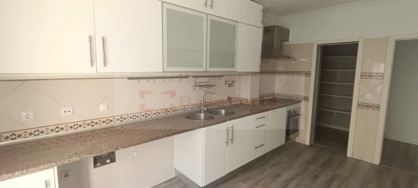 Apartamento T3 para Venda em Quinta do Conde