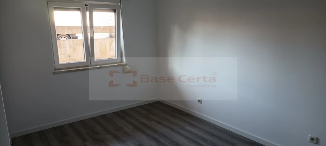 Apartamento T3 para Venda em Quinta do Conde Foto 21