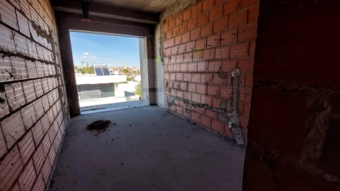 Moradia T3 para Venda em Charneca de Caparica e Sobreda