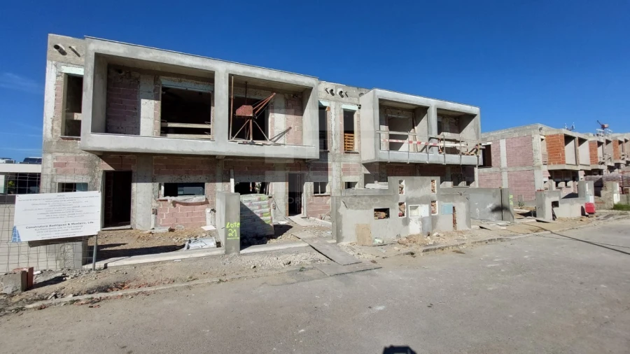 Moradia T3 para Venda em Charneca de Caparica e Sobreda Foto 25