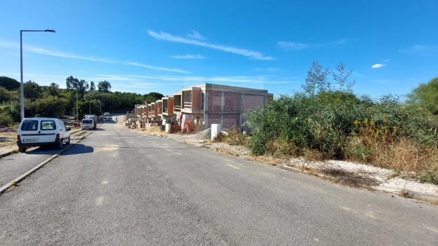 Moradia T3 para Venda em Charneca de Caparica e Sobreda Foto 33