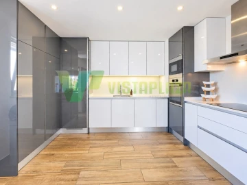 Apartamento T3 para Venda em Portimão