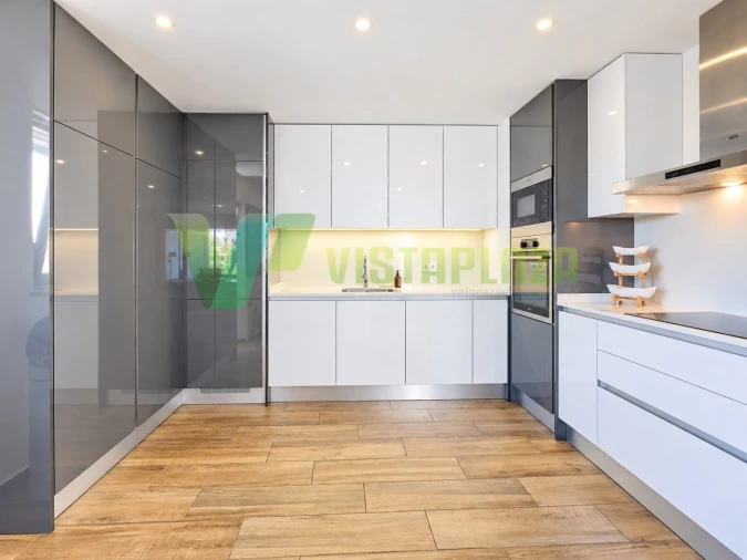 Apartamento T3 para Venda em Portimão Foto 10