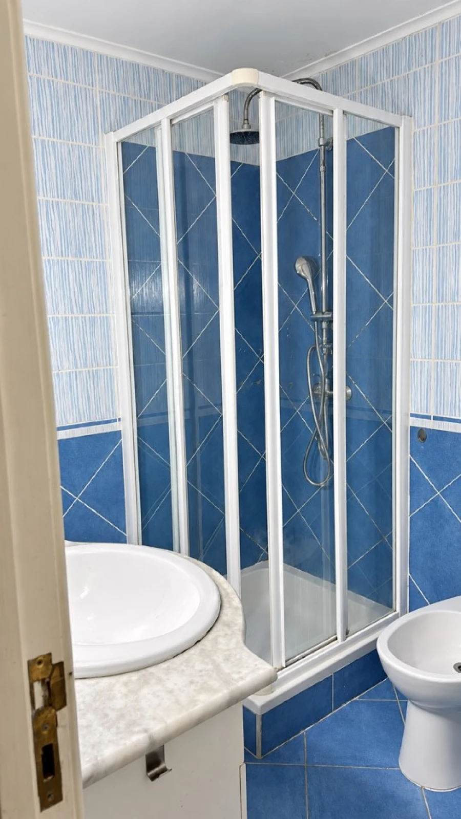 Apartamento T1 para Venda em Quarteira Foto 6