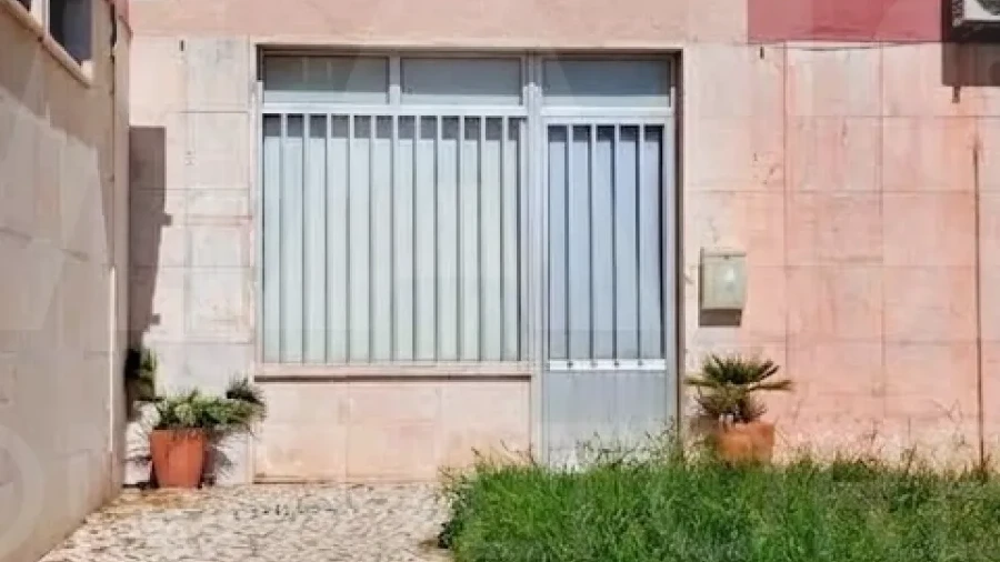 Loja para Arrendamento em Loures